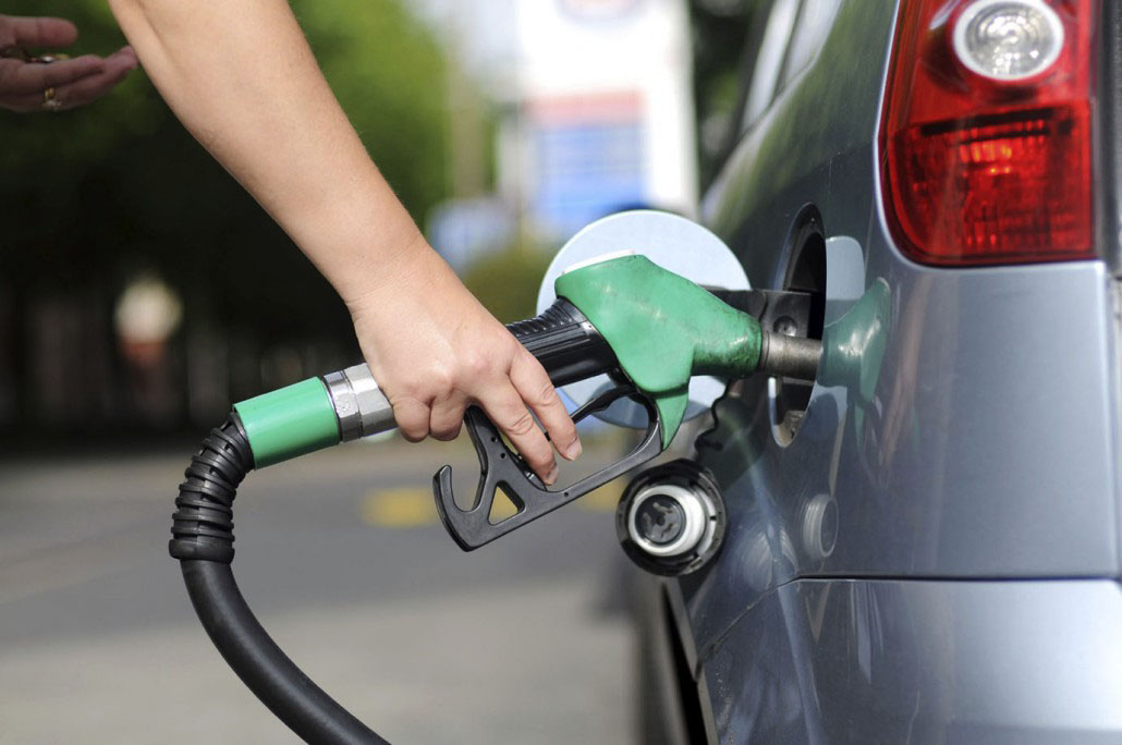 Em 42 dias, gasolina teve um aumento final de 15,70%, enquanto o diesel viu seus valores subirem em 19,25%
