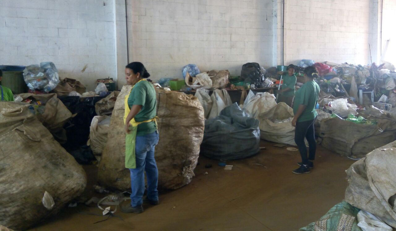 Cooperativa Eldorado recolhe apenas 8 mil quilos de reciclados por mês