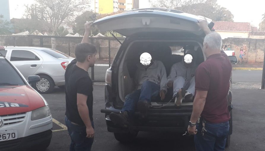 Polícia faz busca em "biqueiras" no Eldorado e prende dois acusados