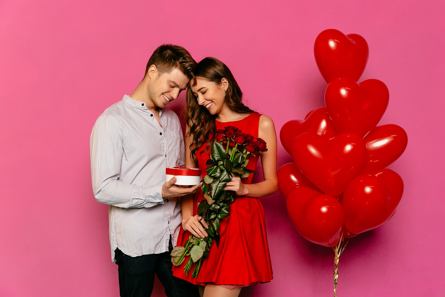 Você sabe qual é a origem do Dia dos Namorados no Brasil? - JE 10 - Jornal  Expresso