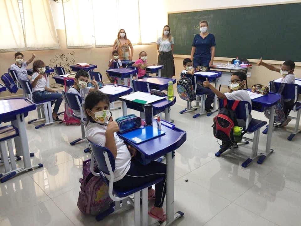 Após 11 meses, crianças retornam às aulas presenciais