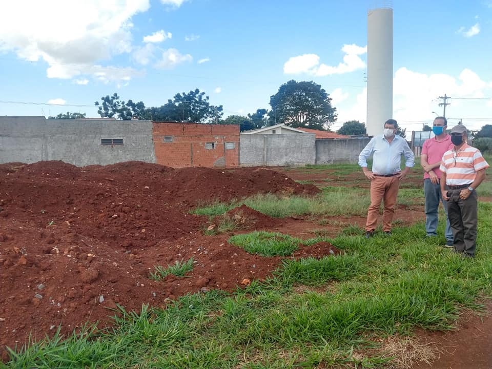Inicia terraplanagem para a construção de nova creche no Jardim Lise