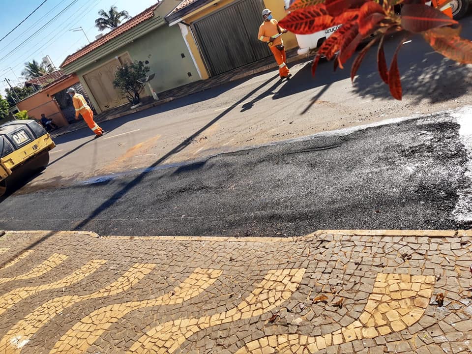 Ruas de Cordeirópolis recebem operação tapa-buraco