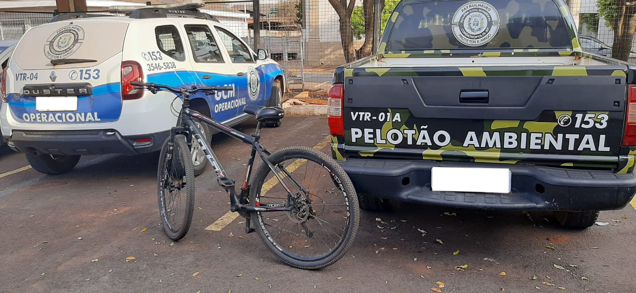 Guarda Municipal prende suspeito de furto e recupera bicicleta