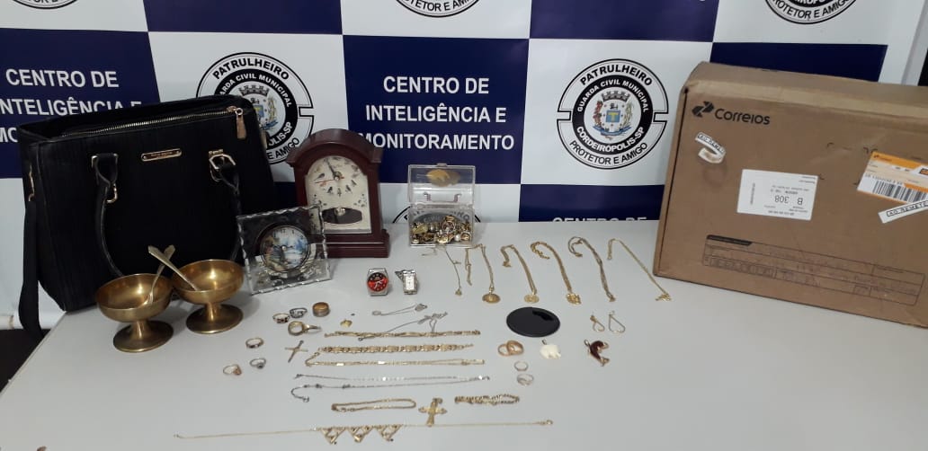 Estelionatários usam golpe do falso sequestro e monitoramento ajuda recuperar joias da família usada como pagamento