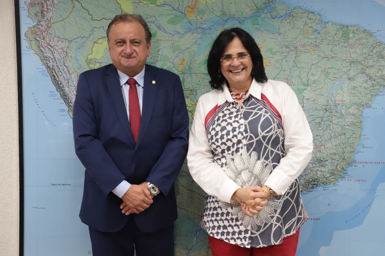 Em agenda com ministra Damares, deputado Miguel pede nova ajuda financeira para ILPIs brasileiras