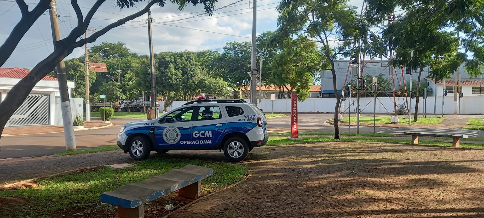 Mesmo na frente da polícia, agressor ameaça companheira e é preso em flagrante em Cordeirópolis