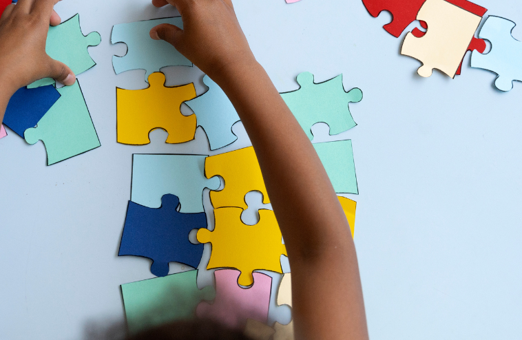 Mães pedem esclarecimentos sobre continuidade dos atendimentos para crianças com autismo em Cordeirópolis
