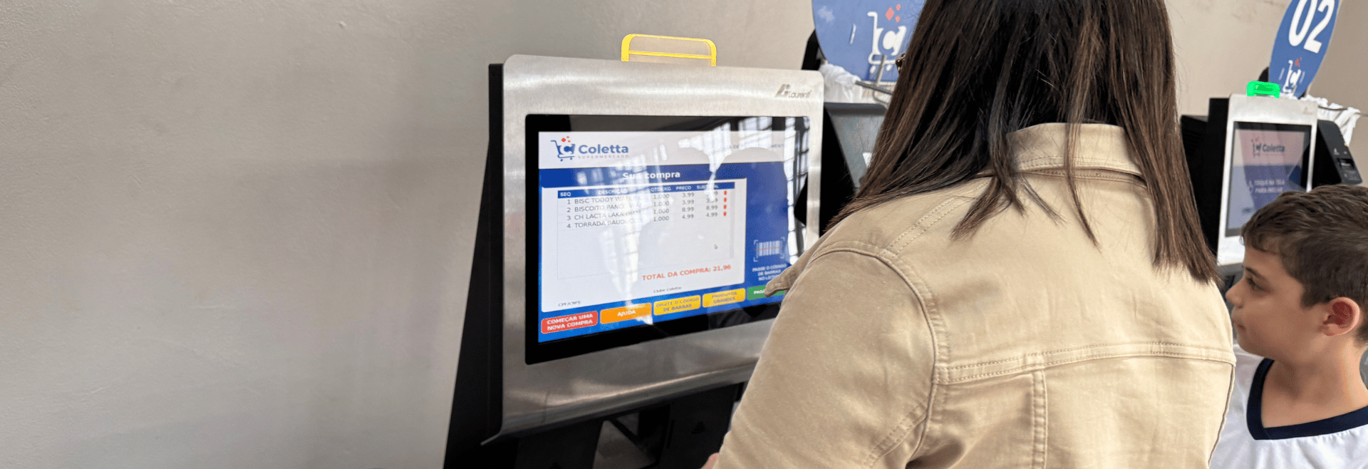 Supermercado de Cordeirópolis inova com caixa de autoatendimento e moderniza experiência do consumidor